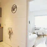 Apartment Modernes 2-zimmer-appartement Mit Balkon. *