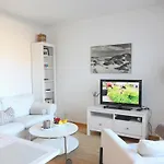 Apartment Modernes 2-zimmer-appartement Mit Balkon. Westerland