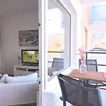Apartment Modernes 2-zimmer-appartement Mit Balkon. Westerland