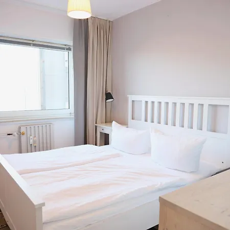 Modernes 2-zimmer-appartement Mit Balkon.