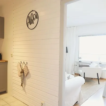 Apartman Modernes 2-zimmer-appartement Mit Balkon. *