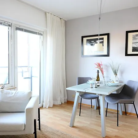 Apartament Modernes 2-zimmer-appartement Mit Balkon. *